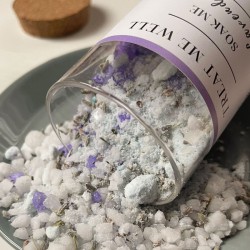 Treat Me Well Άλατα Μπάνιου Soak Me Lavender Refill 250gr