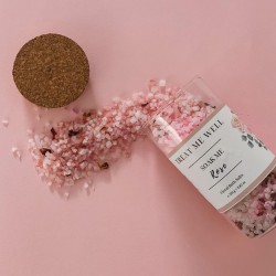 Treat Me Well Άλατα Μπάνιου Soak Me Rose Refill 250gr